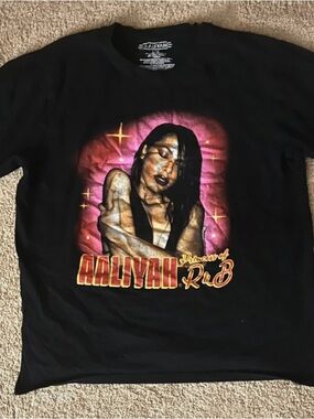 Black Aaliyah Graphic Short Sleeve Tee